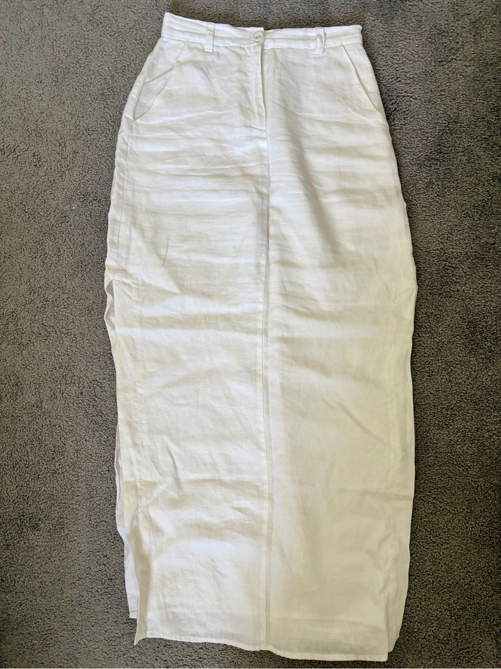 DISSH White 100% Linen Maxi Skirt with Front Seam. Size 4 (US). Back elastic.